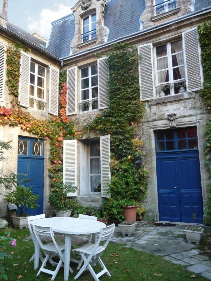 Appartement dans belle demeure ancienne B&B centre de Bayeux vue cathédrale proche plages du débarquement Exterior foto